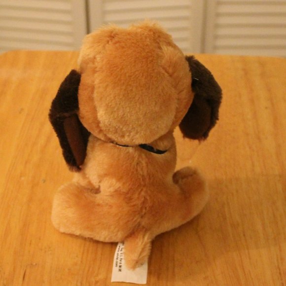 Elvis Presley Signature Product - Stuffed Hound Dog - Picture 2 of 3